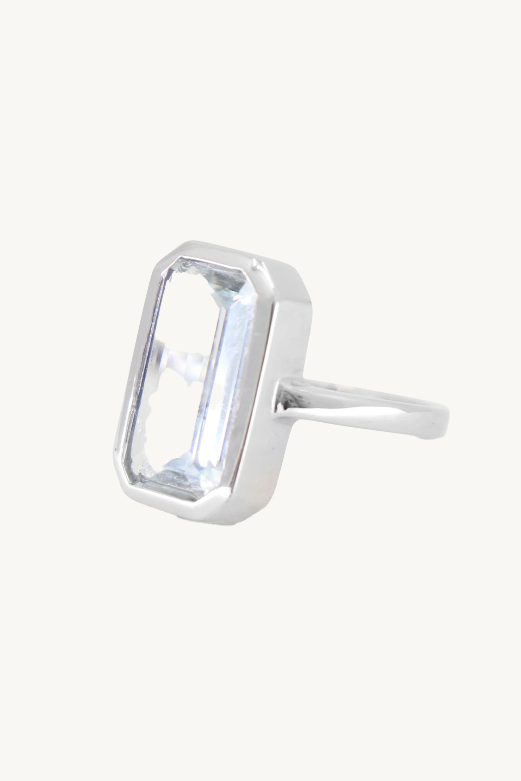 Baguette Aquamarine 9K White Gold Ring - Image 4