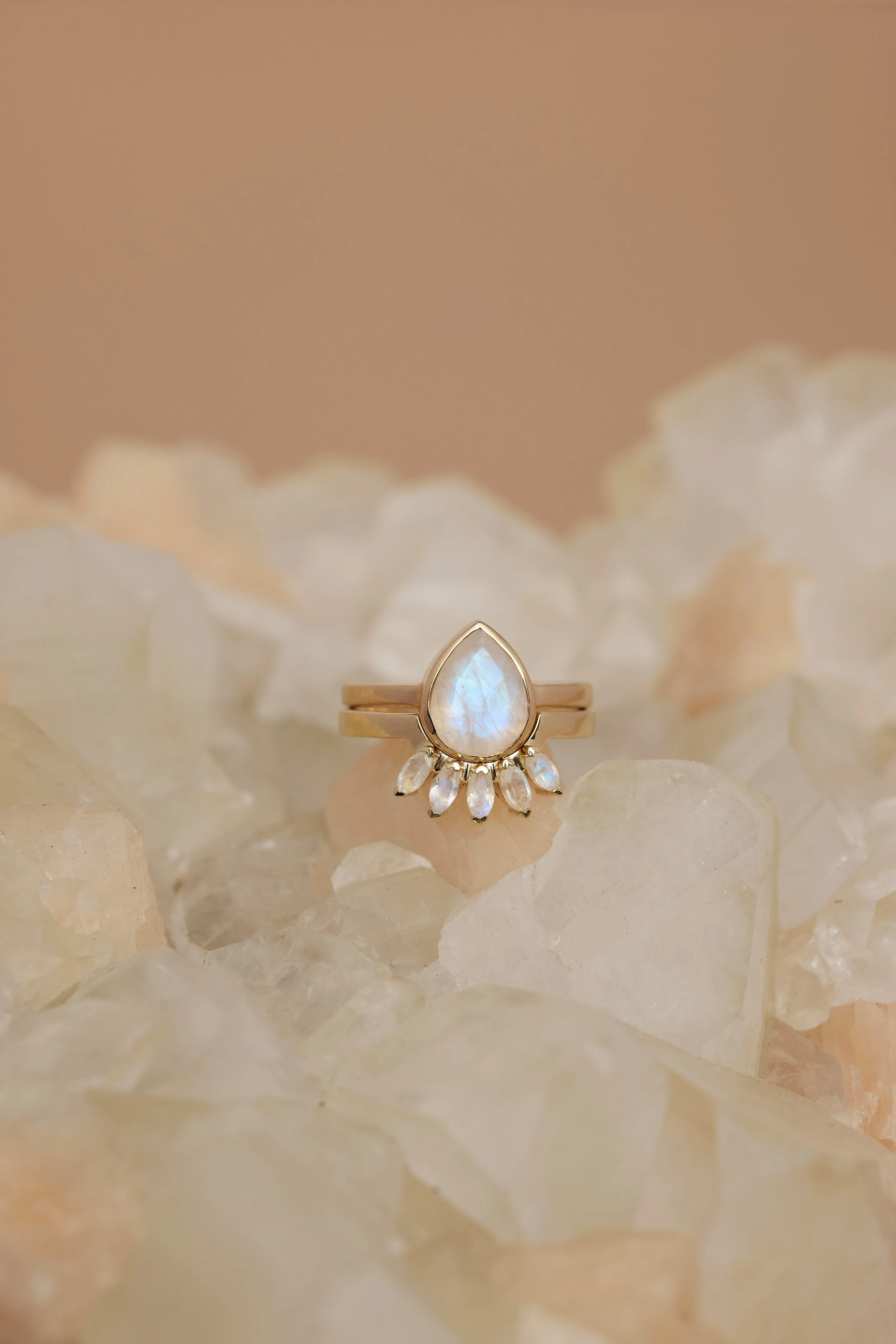 Starburst Halo Yellow Gold Band - Image 5